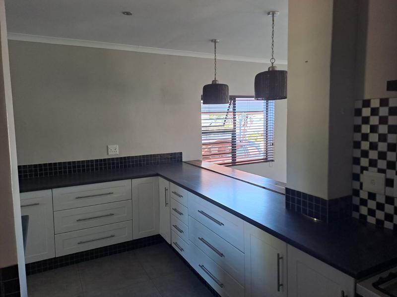 To Let 3 Bedroom Property for Rent in Rooi Rivier Rif Western Cape